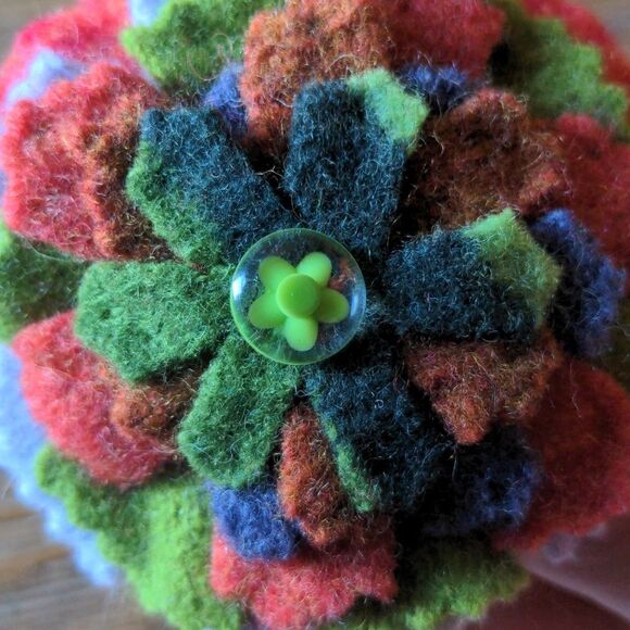 ⭐3 for $20⭐ Upcycled Felted Wool Flower Pin - Picture 5 of 7